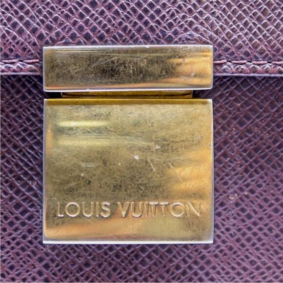 Louis Vuitton Taiga Selenga Pochette - Picture 5 of 5